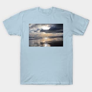 Dawn on the Northumbrian coast T-Shirt